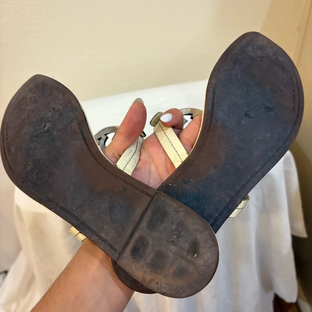 Tory Burch Miller Patent Leather Thong Sandal White‎ Color